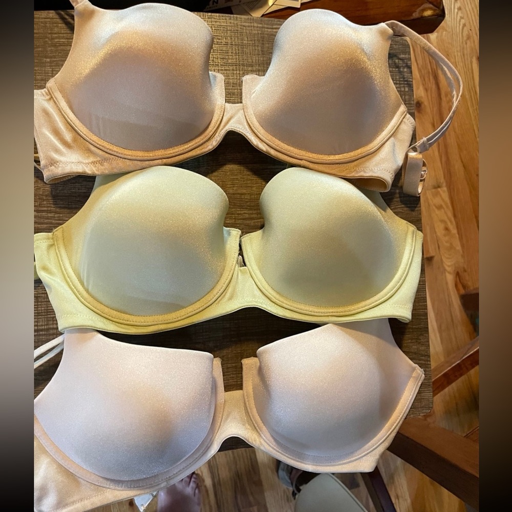 Bundle of Ambrielle bras 3 for $30
